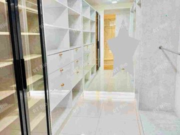 Luxury 2BR Condo for Rent in Arya Residences BGC – Fully Furnished with 2 Parking Slots