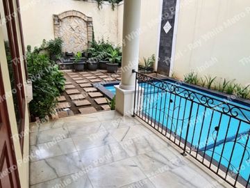 Dijual Rumah Harga dibawah Nilai Pasar kawasan Cilandak.  Rumah Asri, Luas 887m2 ,  Kolam Renang dan Lokasi  Strategis di Cilandak dekat dengan LRT Fatamawati Jakarta Selatan