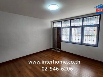 Three-story commercial building, 13.7 sq.wah, near Royal River Hotel, Soi Chao Phraya Siam, Soi Charansanitwong 66/1, Ratchawithi Road, Charansanitwon