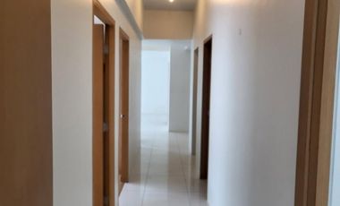 High-Floor 3 Bedroom Corner Unit in BGC | Madison Park West | ₱26M Net