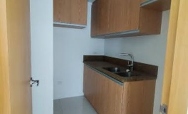 High-Floor 3 Bedroom Corner Unit in BGC | Madison Park West | ₱26M Net
