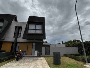 Dijual Cepat Rumah Hook di The GROVE - Shila Sawangan