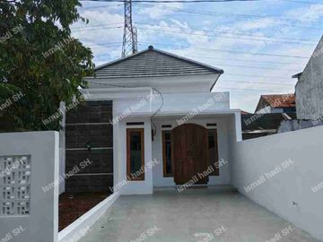 Rumah SHM Siaphuni dekat MTC di Margahayu Raya Buahbatu Bandung.