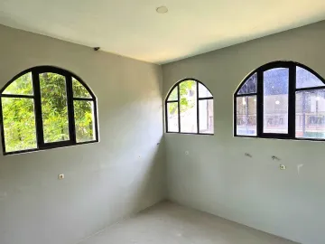 Tempat usaha komersial, Strategis berada di area Kebayoran Baru Jakarta Selatan sangat cocok untuk Cafe atau Food Court