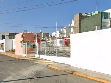 CASA EN VENTA EN PACHUQUILLA, HIDALGO. 