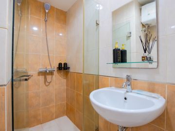 Full Furnished & Lokasi Dekat dengan MRT! Apartemen Studio Tamansari Sudirman, Siap Huni, Lokasi Dekat Area (SCBD, Sudirman, Benhil, Senayan, WTC)