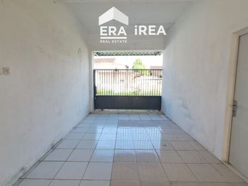Rumah 2 Lantai + Tanah Dijual di Solo Dekat Pasar Nusukan dan Kampus UNISRI