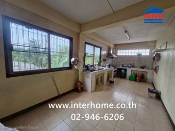 3.5-story commercial building, 35.1 sq.wah, Nonthaburi Housing Community, Soi Tiwanon-Pakkret 15, Tiwanon Road, Pakkret, Nonthaburi.