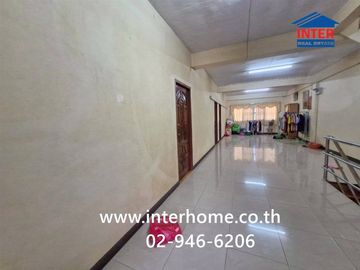 3.5-story commercial building, 35.1 sq.wah, Nonthaburi Housing Community, Soi Tiwanon-Pakkret 15, Tiwanon Road, Pakkret, Nonthaburi.