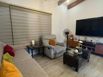 2Bedrooms with Loft 3 Car Garage Estefania Bacolod City
