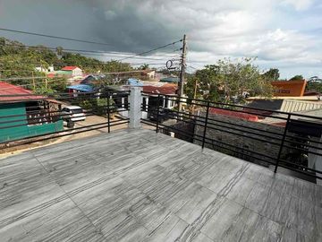 2Bedrooms with Loft 3 Car Garage Estefania Bacolod City