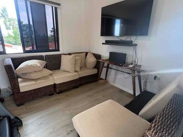 2Bedrooms with Loft 3 Car Garage Estefania Bacolod City