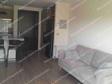 Arriendo departamento amoblado con estacionamiento en la Reina
