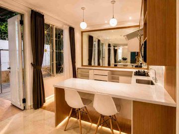 DIJUAL RUMAH MEWAH FULL FURNISH DI LIPPO KARAWACI