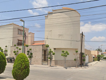 INCREIBLE CASA EN REMATE EN LOMAS 4ta SECC., SAN LUIS POTOSÍ, S.L.P.