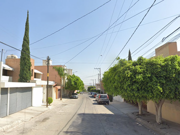 INCREIBLE CASA EN REMATE EN LOMAS 4ta SECC., SAN LUIS POTOSÍ, S.L.P.