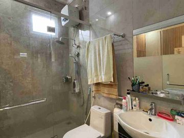 rumah jual full furnish tengah kota