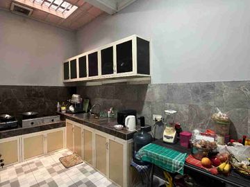 rumah jual full furnish tengah kota