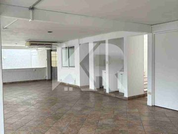 BODEGA INDUSTRIAL PREMIUM EN RENTA, LOMAS DE LA SELVA, CUERNAVACA, MORELOS. 
620 M² DE SUPERFICIE | $58,000 MXN + IVA MENSUALES