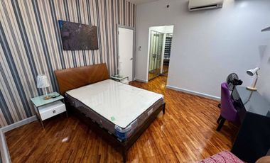 NICE FULLY FURNISHED 3 BEDROOM UNIT IN JOYA TOWER ROCKWELL MAKATI