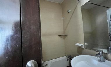 1 BEDROOM FOR SALE AT ONE CENTRA, SALCED VILLAGE, MAKATI CITY, METRO MANILA