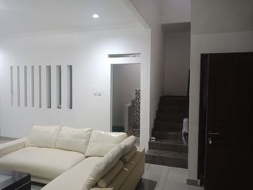 Rumah 2 Lantai Dalam Cluster Setrasari Sayap Pasuter Bandung