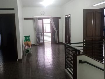 Rumah 2 Lantai Dalam Cluster Setrasari Sayap Pasuter Bandung