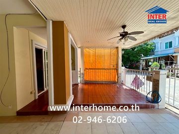 Two-story townhome, 18.1 sq.wah, The Connect 8 Bangna Village, Soi Mahachai, Bangna-Trat Road, Bang Phli, Samut Prakan.