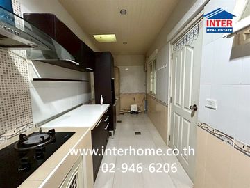 Two-story townhome, 18.1 sq.wah, The Connect 8 Bangna Village, Soi Mahachai, Bangna-Trat Road, Bang Phli, Samut Prakan.