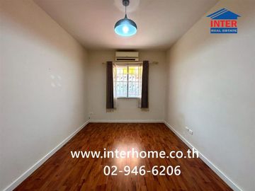 Two-story townhome, 18.1 sq.wah, The Connect 8 Bangna Village, Soi Mahachai, Bangna-Trat Road, Bang Phli, Samut Prakan.
