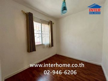 Two-story townhome, 18.1 sq.wah, The Connect 8 Bangna Village, Soi Mahachai, Bangna-Trat Road, Bang Phli, Samut Prakan.