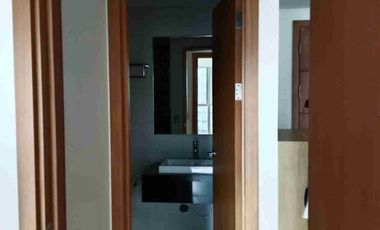 1 BR Condo BGC Mitsukoshi Mall