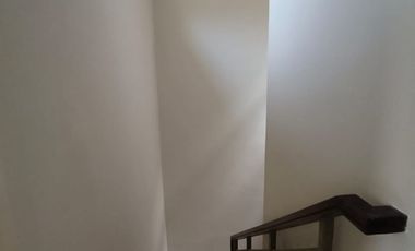 DISEWAKAN RUMAH 2 LANTAI SAMARA VILLAGE, GADING SERPONG, 2 KAMAR TIDUR SIAP HUNI  –  For direct renter only