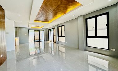 5 Bedroom Modern House and Lot w/ Pool for Sale in BF Homes Parañaque City