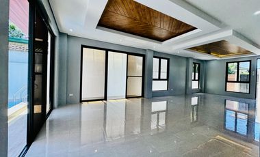 5 Bedroom Modern House and Lot w/ Pool for Sale in BF Homes Parañaque City