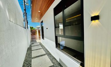 5 Bedroom Modern House and Lot w/ Pool for Sale in BF Homes Parañaque City