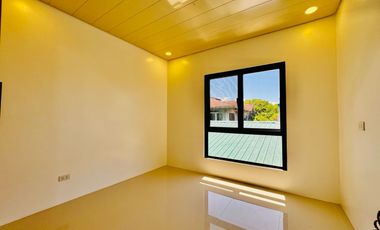 5 Bedroom Modern House and Lot w/ Pool for Sale in BF Homes Parañaque City