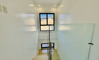 5 Bedroom Modern House and Lot w/ Pool for Sale in BF Homes Parañaque City