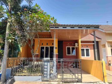 DISEWAKAN RUMAH BANYUMANIK SEMARANG, DEKAT SMA 4/ SMP 21/ HIDAYATULLAH/ AL AZHAR/ KODAM, RS BANYUMANIK, TRANSMART, EXIT TOL BANYUMANIK & UNGARAN. CLUSTER ONE GATE, VIEW GUNUNG & STRATEGIS.