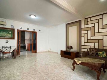 Rumah full furnish Raffles hills cibubur