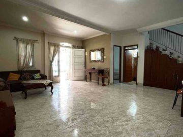Rumah full furnish Raffles hills cibubur