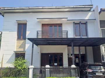 Rumah Siap Huni Gegerkalong Bandung, LT 228 m² LB 300 m² Harga 2,49 M