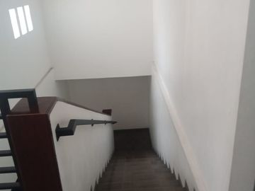 Rumah Siap Huni Gegerkalong Bandung, LT 228 m² LB 300 m² Harga 2,49 M