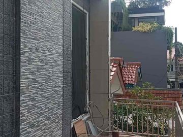 Dijual Rumah 3Lantai Di Griya Satwika Ciputat