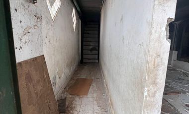 Disewa Gudang ada Kantor 2 Lantai Mess Siap Pakai Sedang Di Renovasi Sudah Di Urug Tidak Banjir Akses Kontainer 40 Feet Pantai Indah Dadap Tangerang