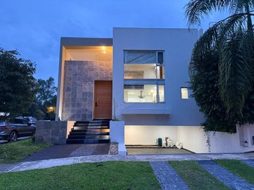 Casa en El Manantial Tlajomulco de Zuñiga