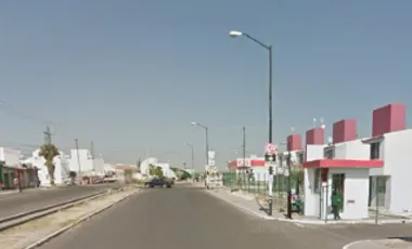 CASA EN VENTA EN PASEOS DE SAN MIGUEL QUERETARO