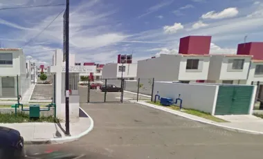 CASA EN VENTA EN PASEOS DE SAN MIGUEL QUERETARO