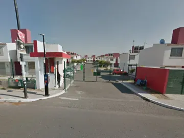 CASA EN VENTA EN PASEOS DE SAN MIGUEL QUERETARO