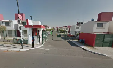 CASA EN VENTA EN PASEOS DE SAN MIGUEL QUERETARO